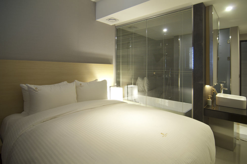 Suwon Top Cloud Hotel Eksteriør bilde