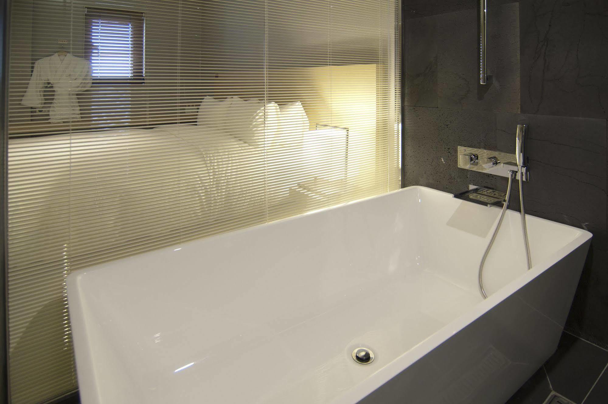 Suwon Top Cloud Hotel Eksteriør bilde