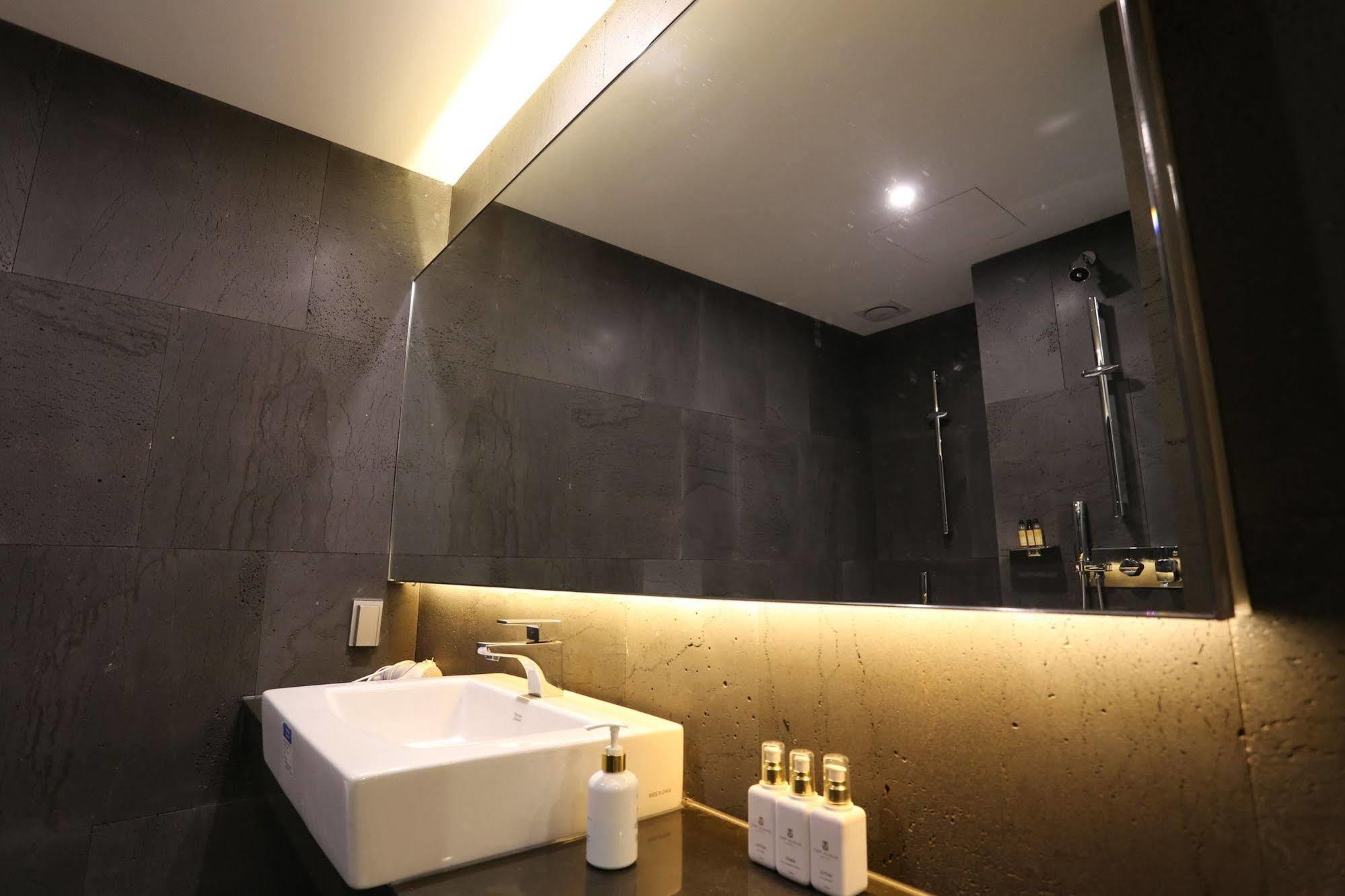 Suwon Top Cloud Hotel Eksteriør bilde
